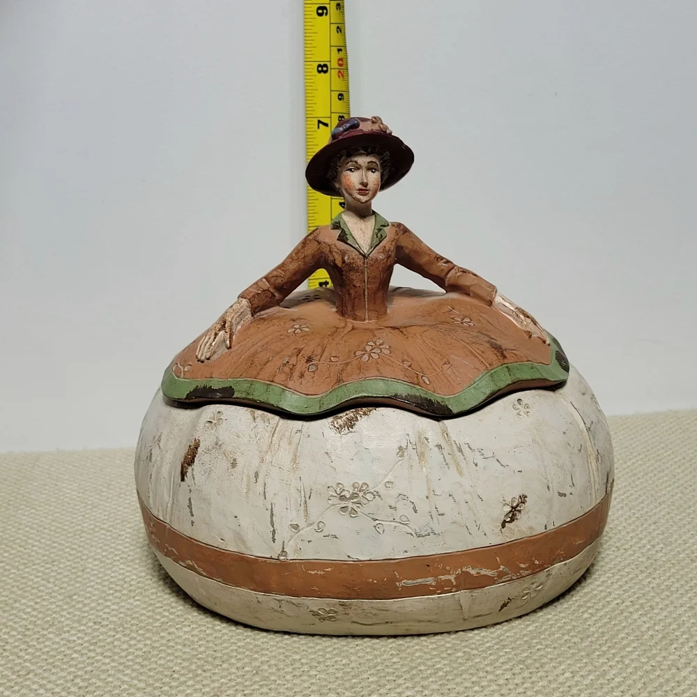 Vintage Appalachian Working Woman Powder Box Folk Art - Picture 12 of 15